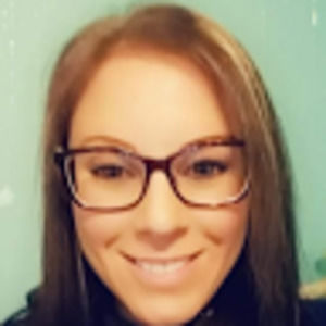 Meet your Posher, Leeann